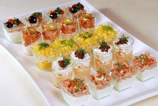 Luxe amuses en salades bij u thuis bezorgd