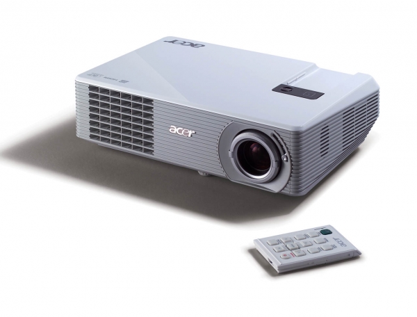 Beamer: Huur goedkoop een HD Beamer met projectiescherm!