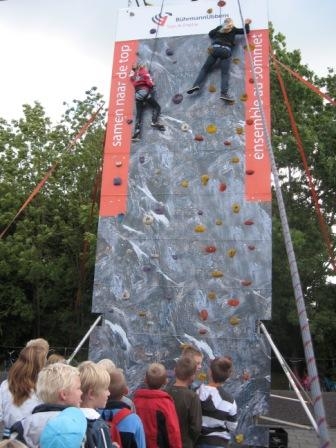 Mobiele klimwand verhuur, binnen en buiten te plaatsen. — foto 1