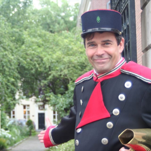 Improvisatie-acteur: Gastheer, spreekstalmeester, fotoboekenmaker — foto 1