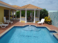 Rustig met vakantie op Curaçao in luxe villa