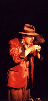 Illusionist/entertainer