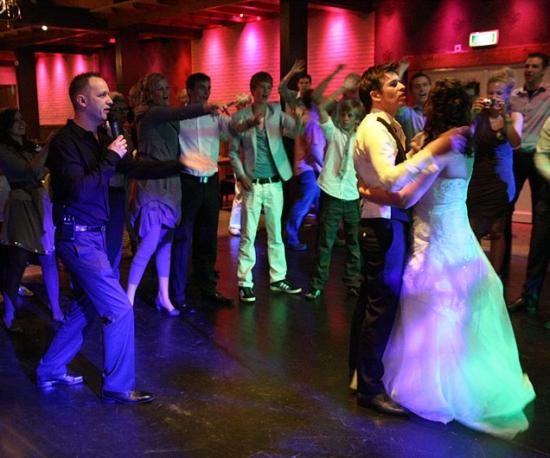 Bruiloftsband evenementen feest coverband — foto 1