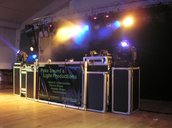Geluid/ licht en DJ verzoring voor al uw feesten
