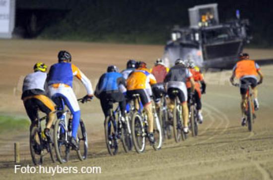 26 december 2012 Drafbike: MTB wedstrijd op de Drafbaan in Wolvega