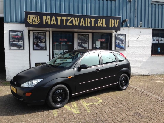 Uw auto compleet matzwart laten spuiten voor 850 euro nieuw