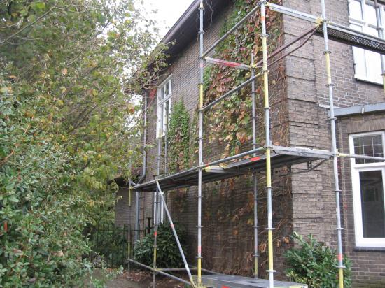 Duurzame gevelreinging met waterdruk biologisch afbreekbaar middelen met behoud van voegen als nieuw — foto 1