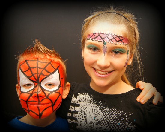 SCHMINKEN - ballonvouwen glittertattoos ballonnenclown make up zandtekeningen — foto 2