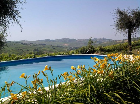 Vakantiehuis met zwembad in het Toscane van Noord Italie bij Milaan — foto 2
