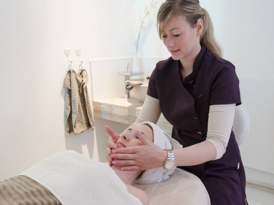 Gratis huidanalyse + 20 % korting op een behandeling naar keuze. — foto 2