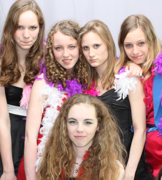 Kinderfeestje, Verkleedkist, knutselen en traktatiecadeautjes — foto 2