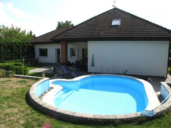 Luxus Familienhaus mit Doppelgarage und Pool, Prag (CZ) — foto 2