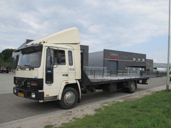 SCHUMANS-MOVERS DE BUDGETVERHUIZER+VERVOERDER UIT BEEK — foto 2