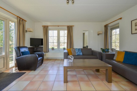 Te huur luxe en compleet 6 persoons vakantiewoning met zwembad op park de Weerribben — foto 3