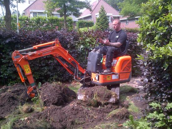 Van den Hout bestratingen uw partner in tuinaanleg en onderhoud — foto 3